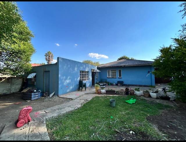 7 BEDROOM HOUSE FOR SALE IN BRENTHURST